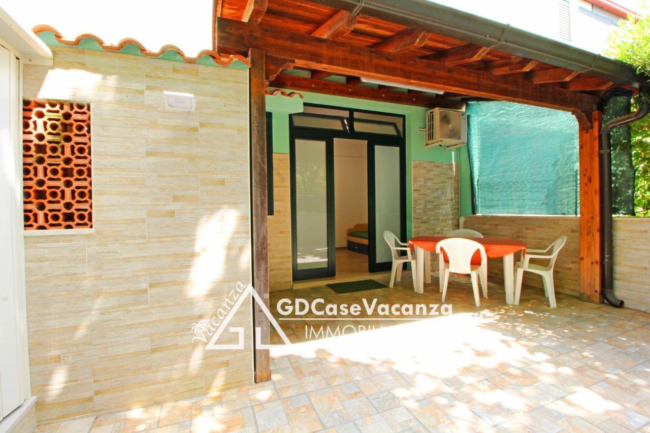 Gd Case Vacanza -Moderno Con Ampia Veranda- Torre dell'Orso Exterior photo